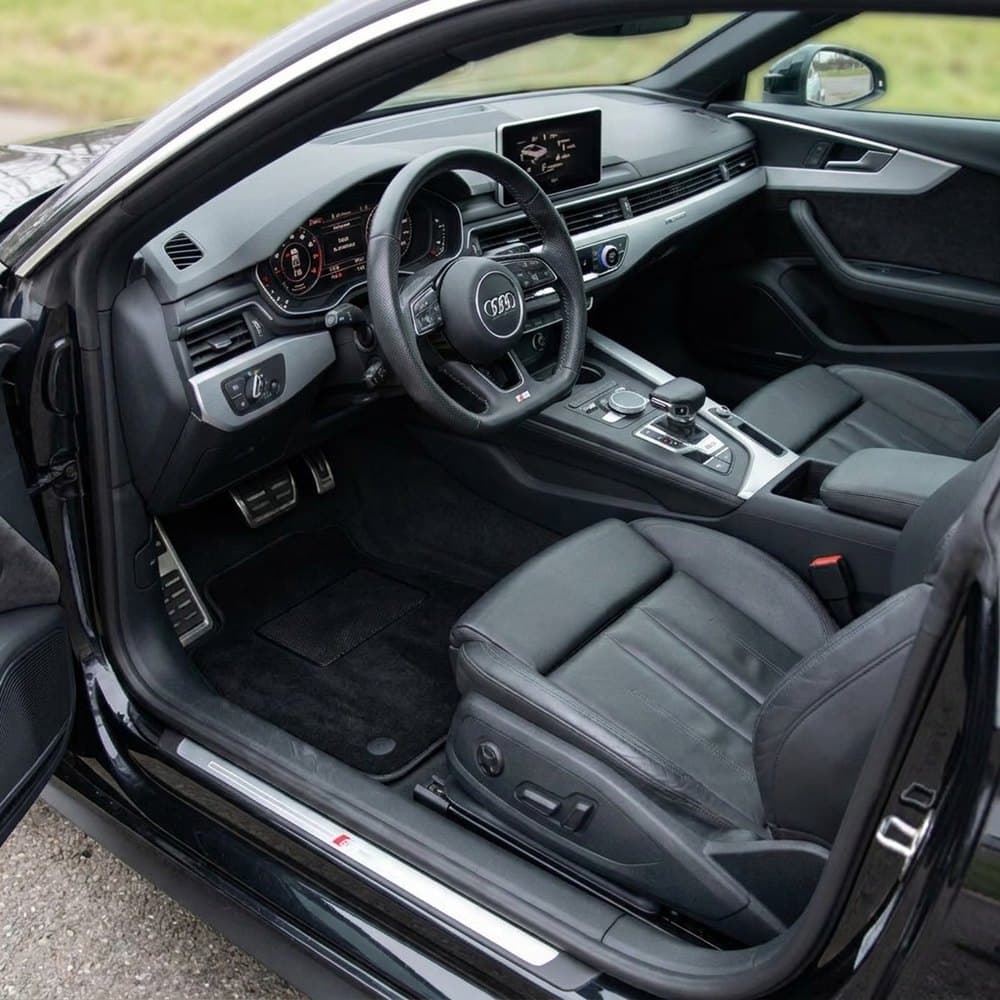 Tappetini in moquette Astro montati su Audi A5 Coupé/Cabrio (2016-)