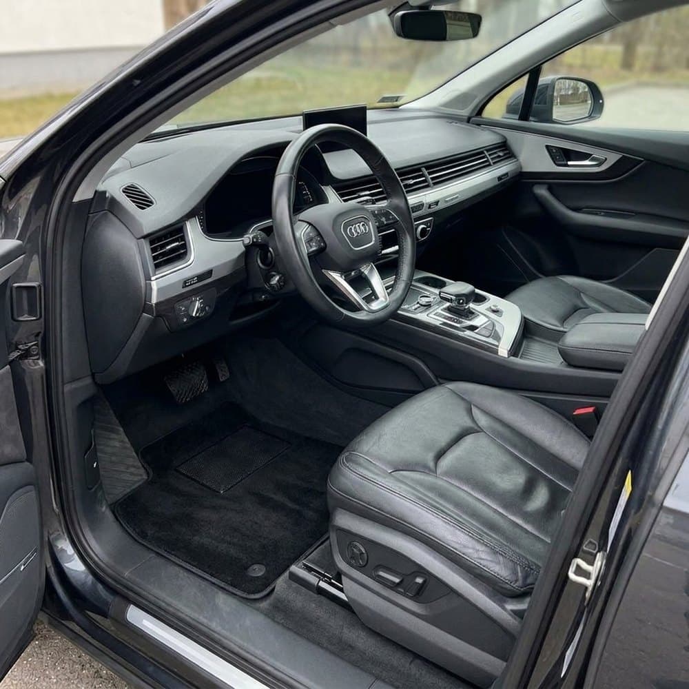 Tappetini in moquette Astro montati su Audi Q7 (2016-)