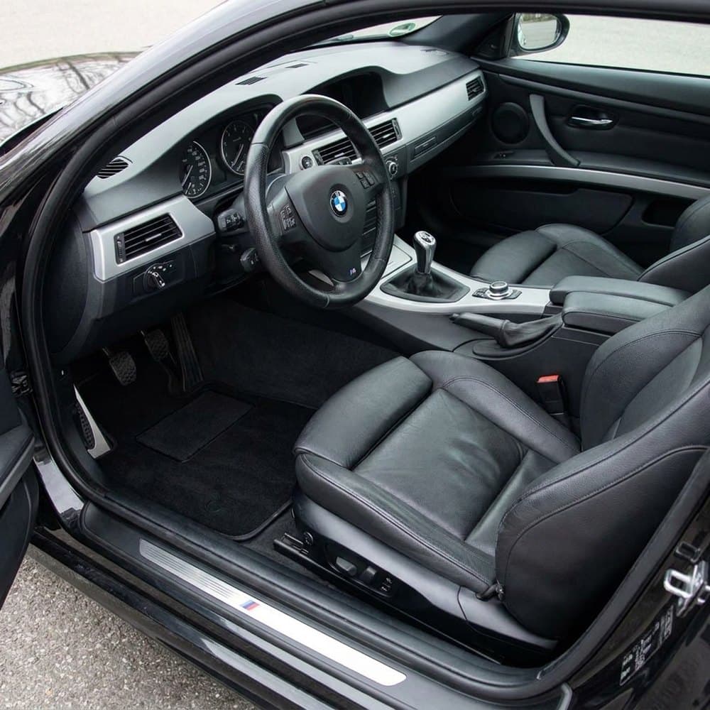 Tappetini in moquette Astro montati su BMW Serie 3 (E92-E93) Coupé/Cabrio (2006-2013)