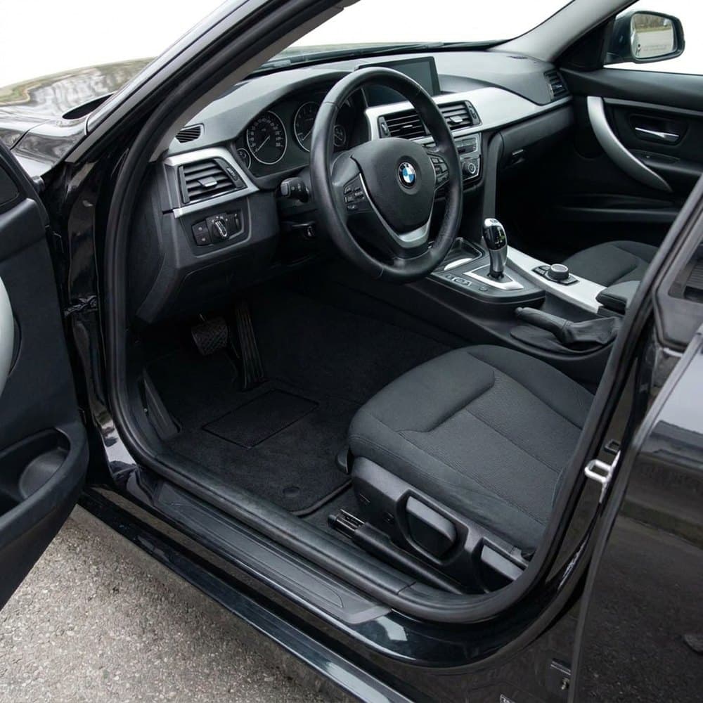 Tappetini in moquette Astro montati su BMW Serie 3 (F34) Coupé e GT (2012-2019)