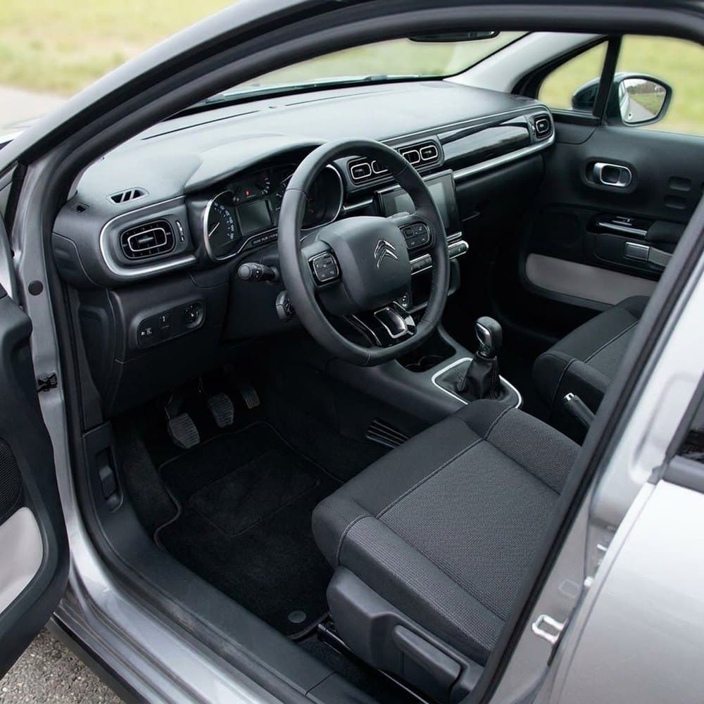 Tappetini in moquette Astro montati su Citroën C3 (2016-)