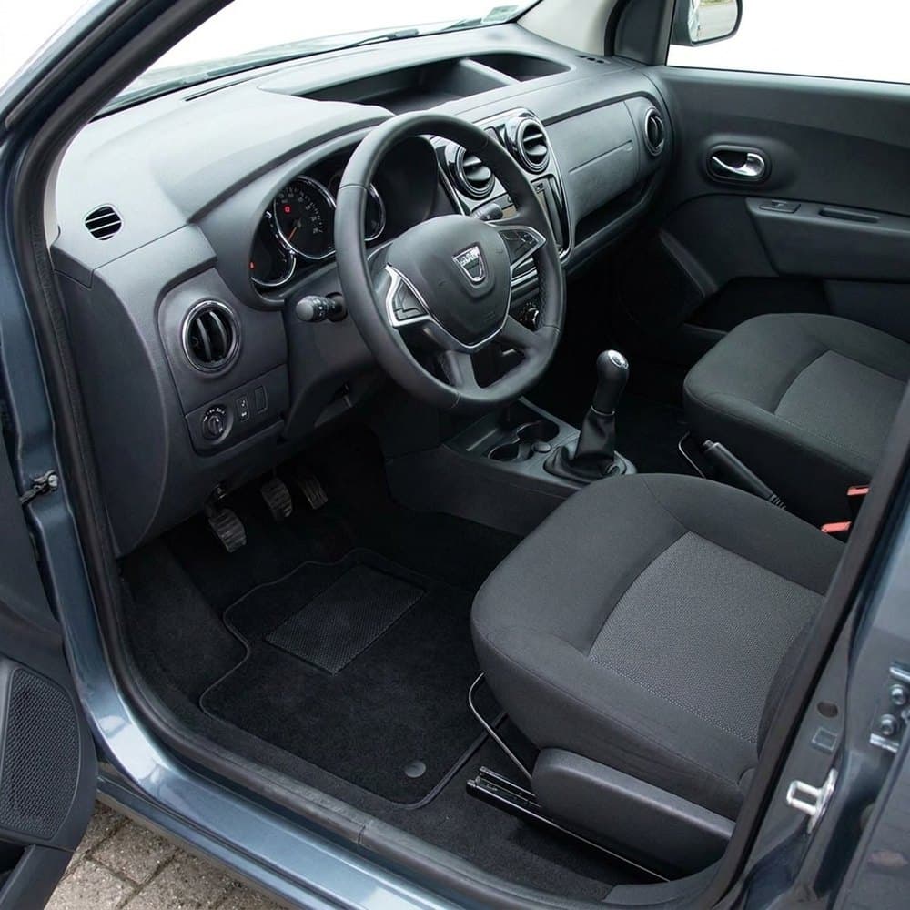Tappetini in moquette Astro montati su Dacia Dokker 5 posti (2012-)