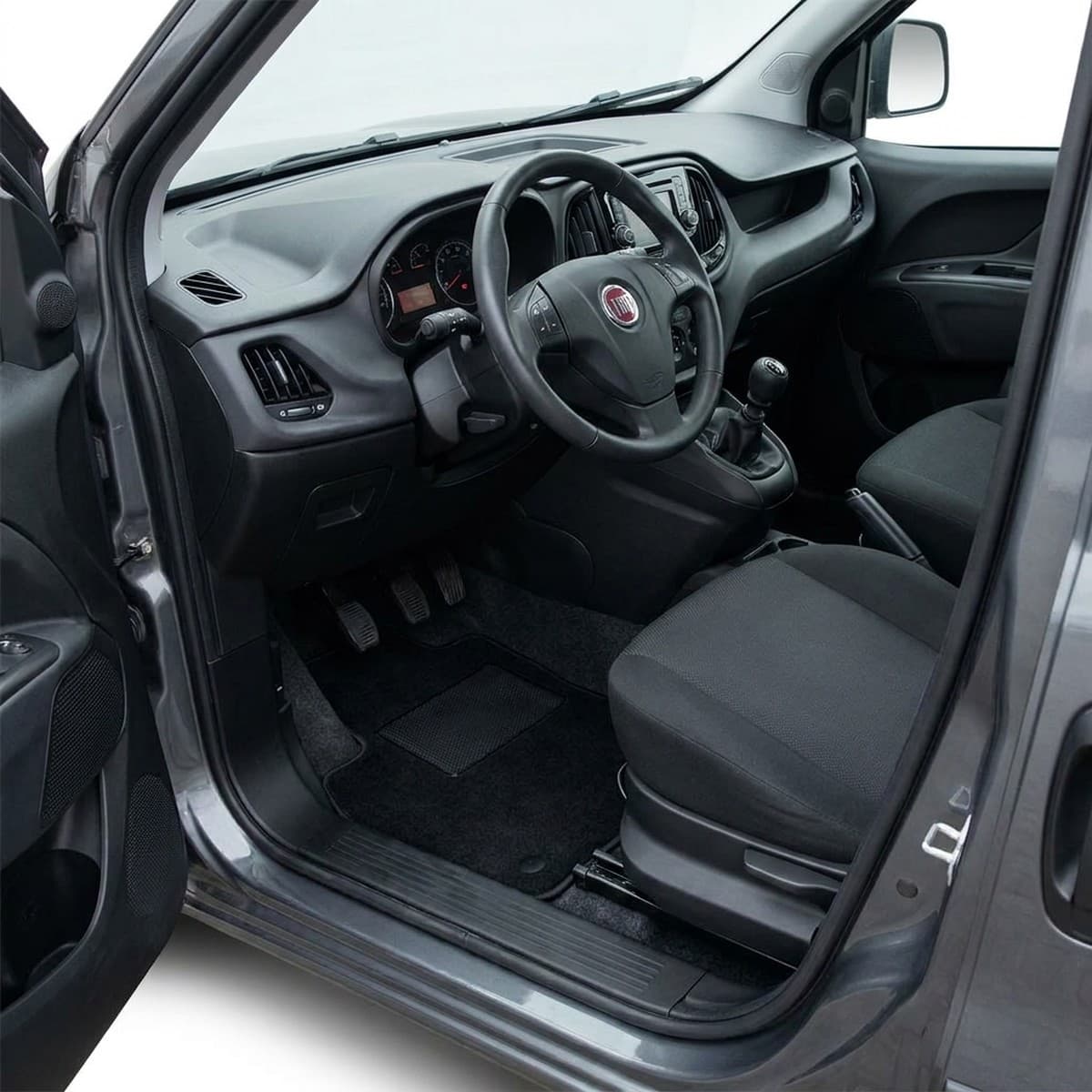 Tappetini in moquette Astro montati su Fiat Doblò Van (2010-2015)