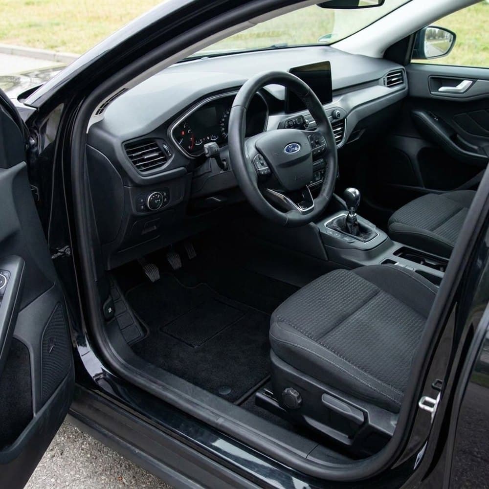 Tappetini in moquette Astro montati su Ford Focus 3/5 porte e SW (2018-)