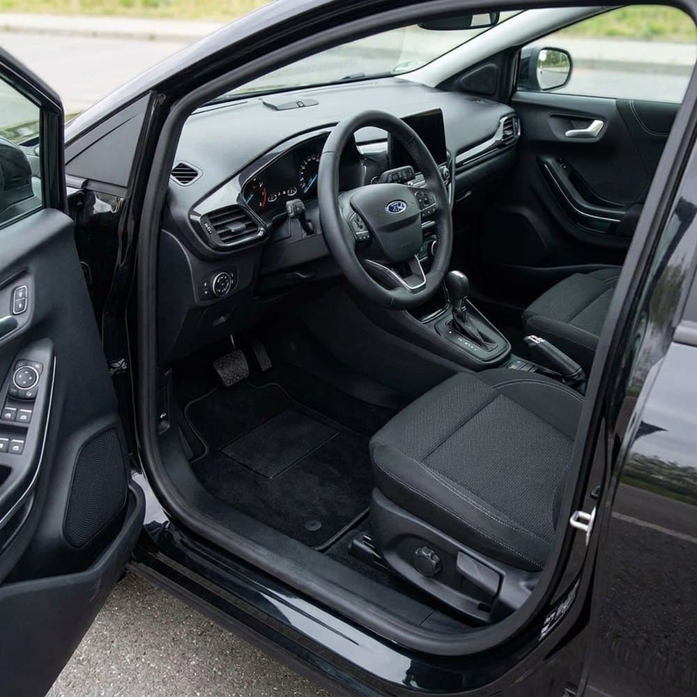 Tappetini in moquette Astro montati su Ford Puma (2019-)