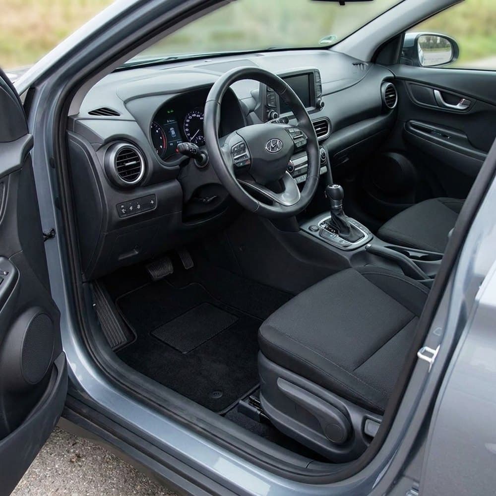 Tappetini in moquette Astro montati su Hyundai Kona (2017-)