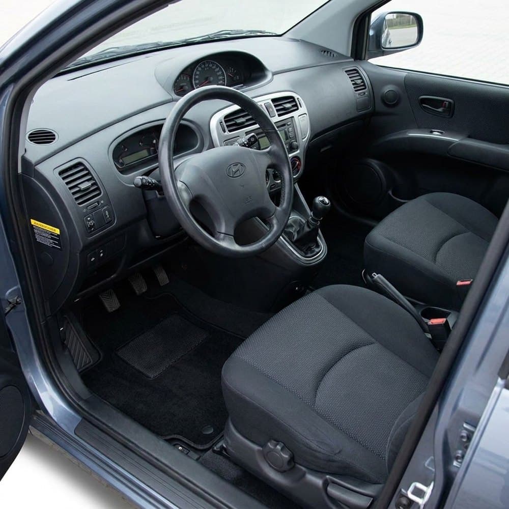 Tappetini in moquette Astro montati su Hyundai Matrix (2001-2010)