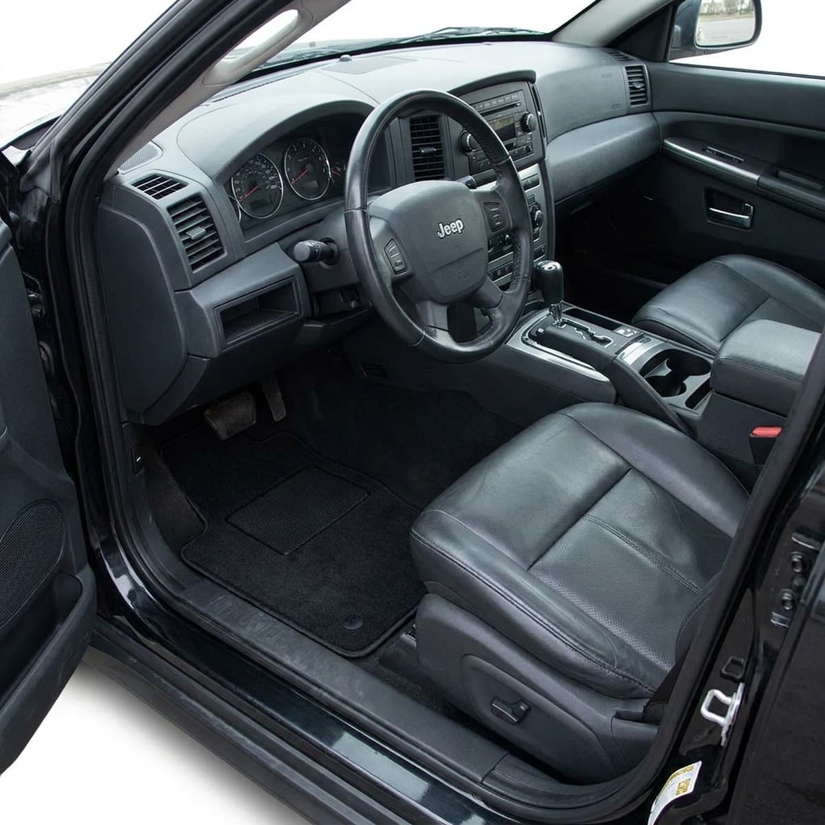 Tappetini in moquette Astro montati su Jeep Grand Cherokee (2004-2010)