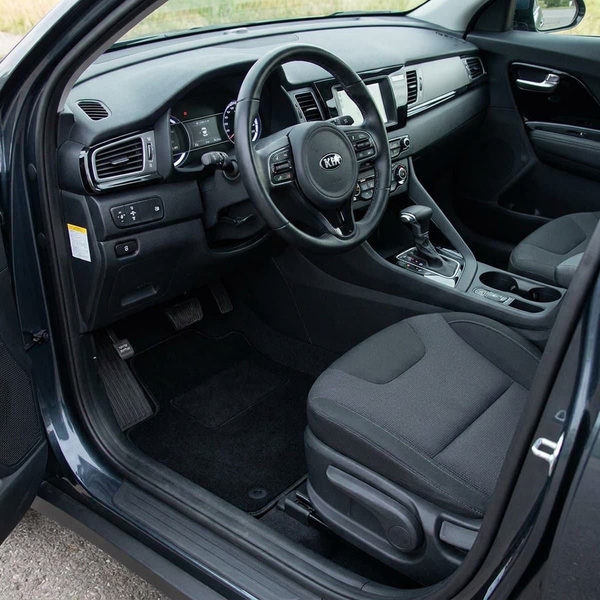Tappetini in moquette Astro montati su Kia Niro (2016-)