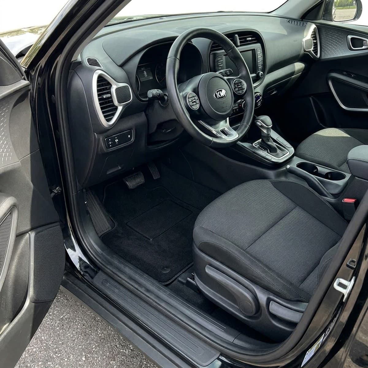 Tappetini in moquette Astro montati su Kia Soul (2020-)
