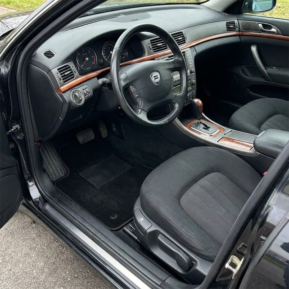 Tappetini in moquette Astro montati su Lancia Thesis (2003-2011)
