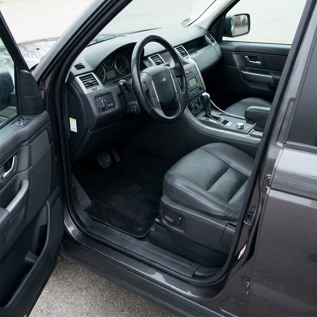 Tappetini in moquette Astro montati su Land Rover Range Rover Sport (2005-2010)