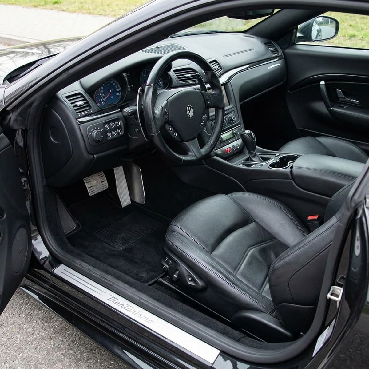Tappetini in moquette Astro montati su Maserati GT (2014-)