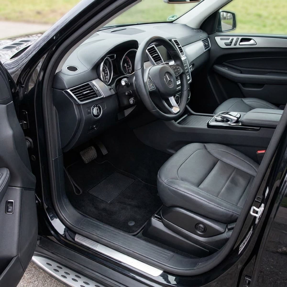Tappetini in moquette Astro montati su Mercedes-Benz GLE (2015-2018)