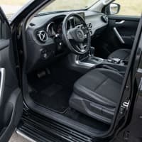 Tappetini in moquette Astro montati su Mercedes-Benz X-Class (pick-up) (2017-)