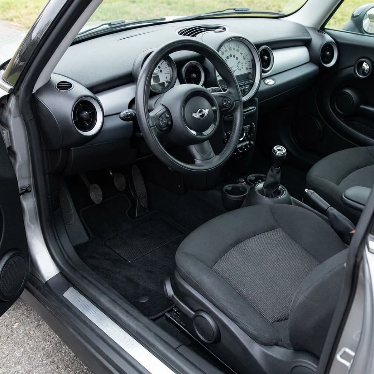 Tappetini in moquette Astro montati su Mini One/Cooper/Cabrio (2008-2015)