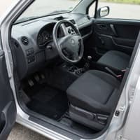Tappetini in moquette Astro montati su Opel Agila (2000-2008)