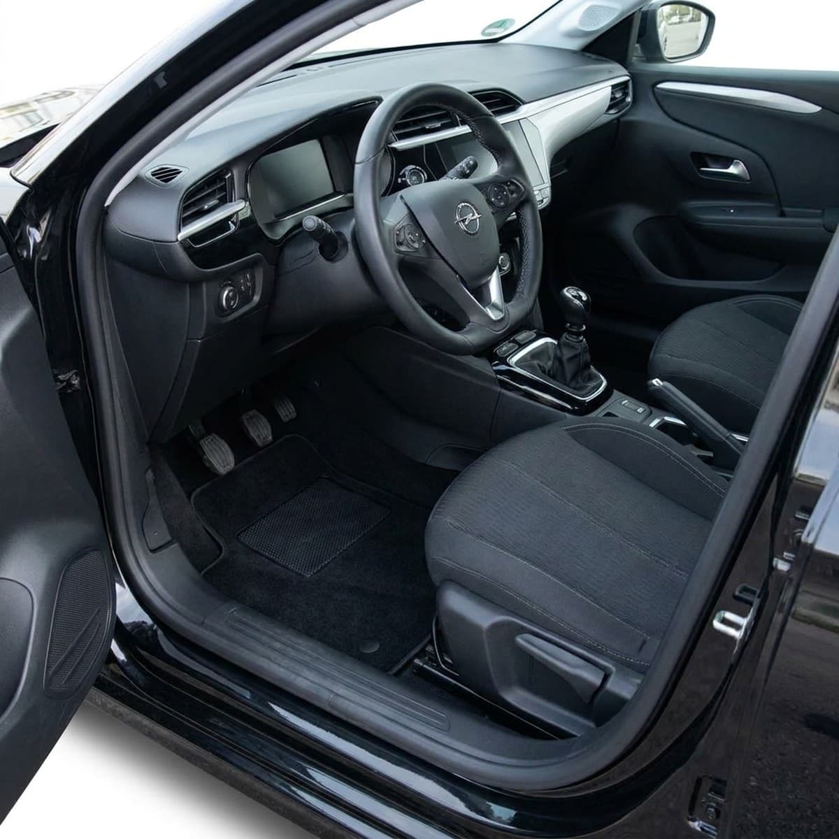 Tappetini in moquette Astro montati su Opel Corsa F (2019-)