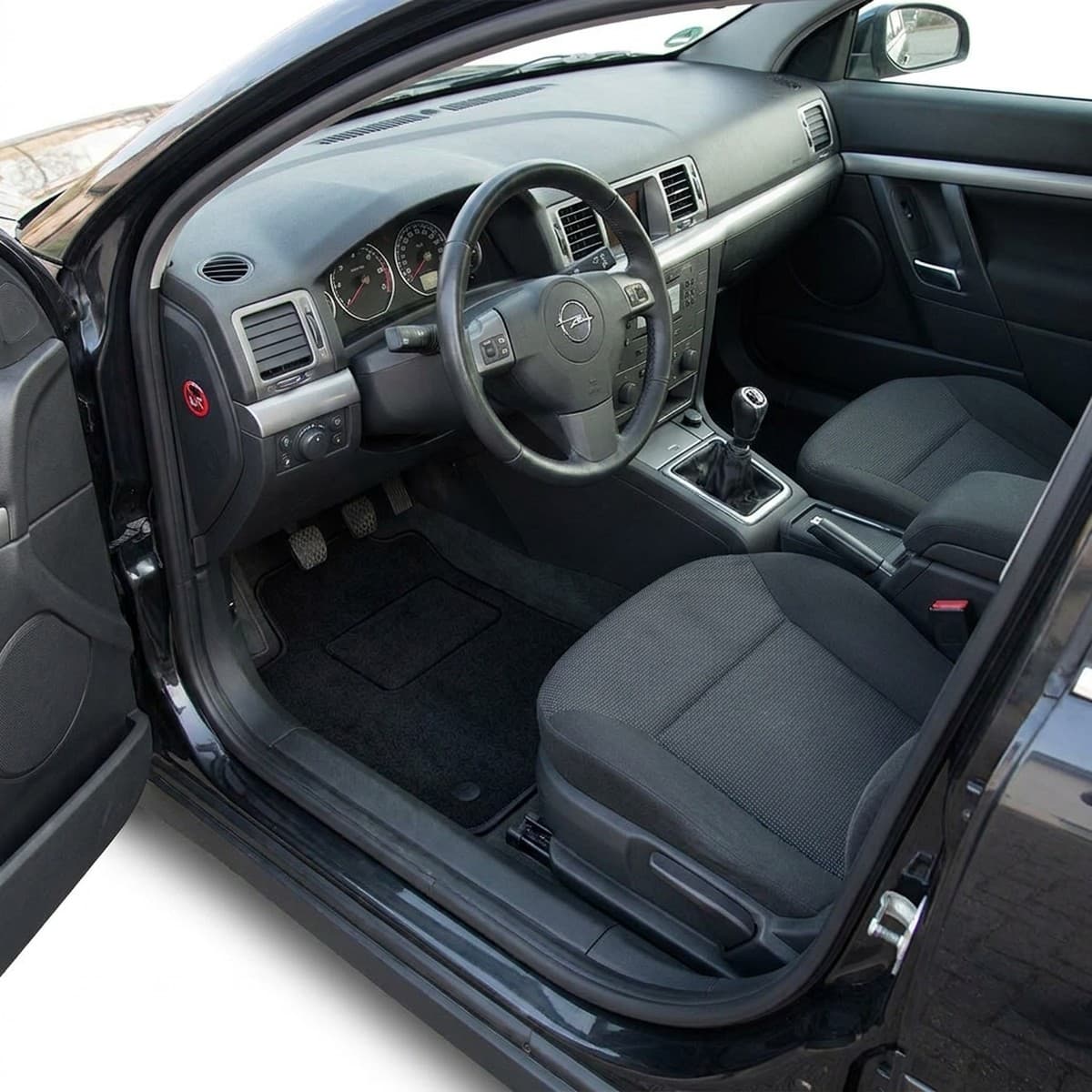 Tappetini in moquette Astro montati su Opel Signum (2003-)