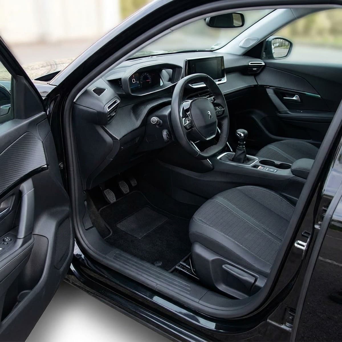 Tappetini in moquette Astro montati su Peugeot 2008 (2020-)
