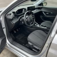 Tappetini in moquette Astro montati su Peugeot 208 Berlina e SW (2019-)