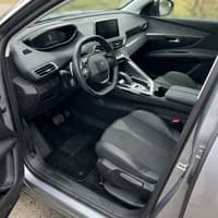 Tappetini in moquette Astro montati su Peugeot 3008 (2022-)