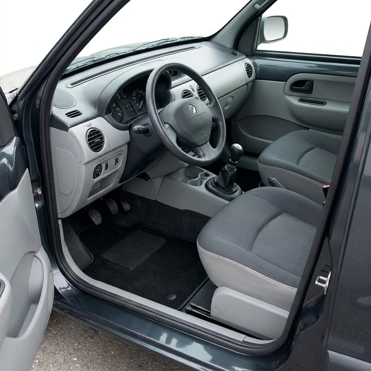 Tappetini in moquette Astro montati su Renault Kangoo 5 posti (1997-2008)
