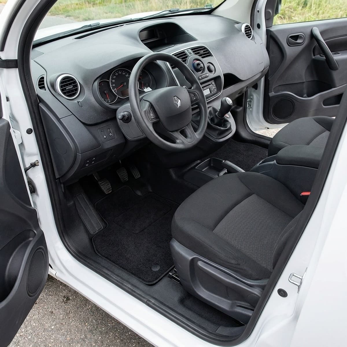 Tappetini in moquette Astro montati su Renault Kangoo Van (2015-)