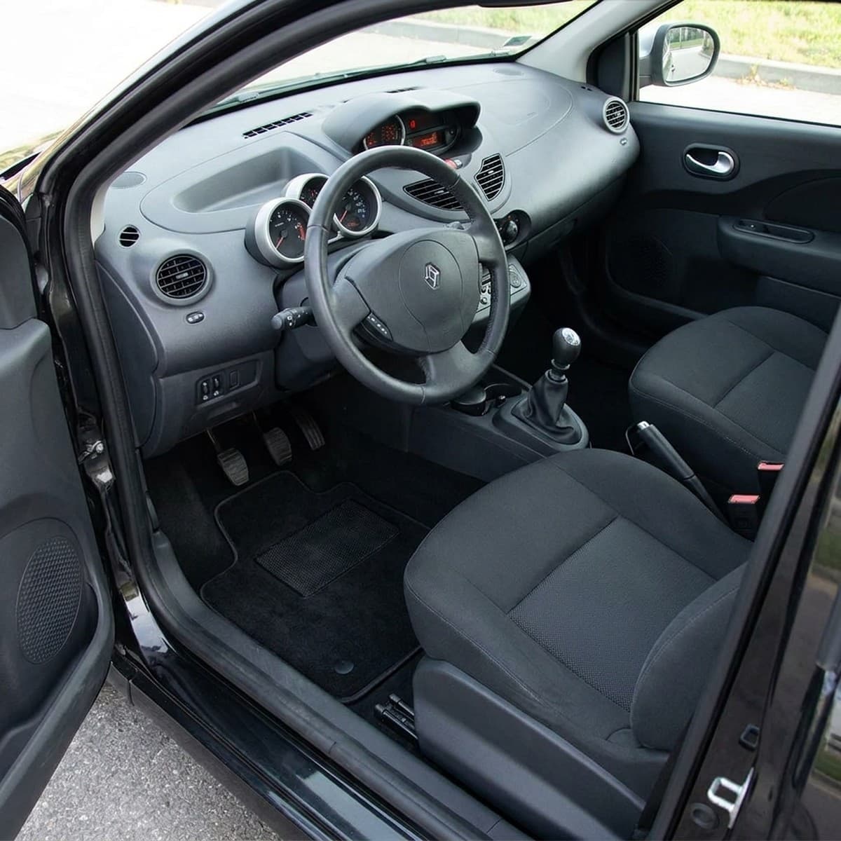 Tappetini in moquette Astro montati su Renault Twingo (2007-2014)