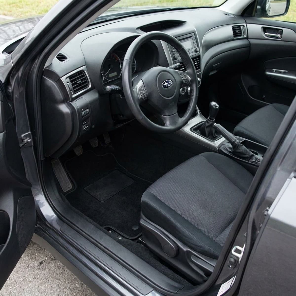 Tappetini in moquette Astro montati su Subaru Forester (2008-2013)