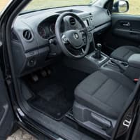 Tappetini in moquette Astro montati su Volkswagen Amarok (2011-)