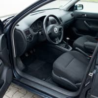 Tappetini in moquette Astro montati su Volkswagen Golf IV Variant (1999-2006)