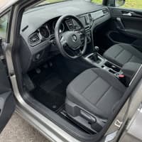 Tappetini in moquette Astro montati su Volkswagen Golf VII Sportsvan (2014-2018)
