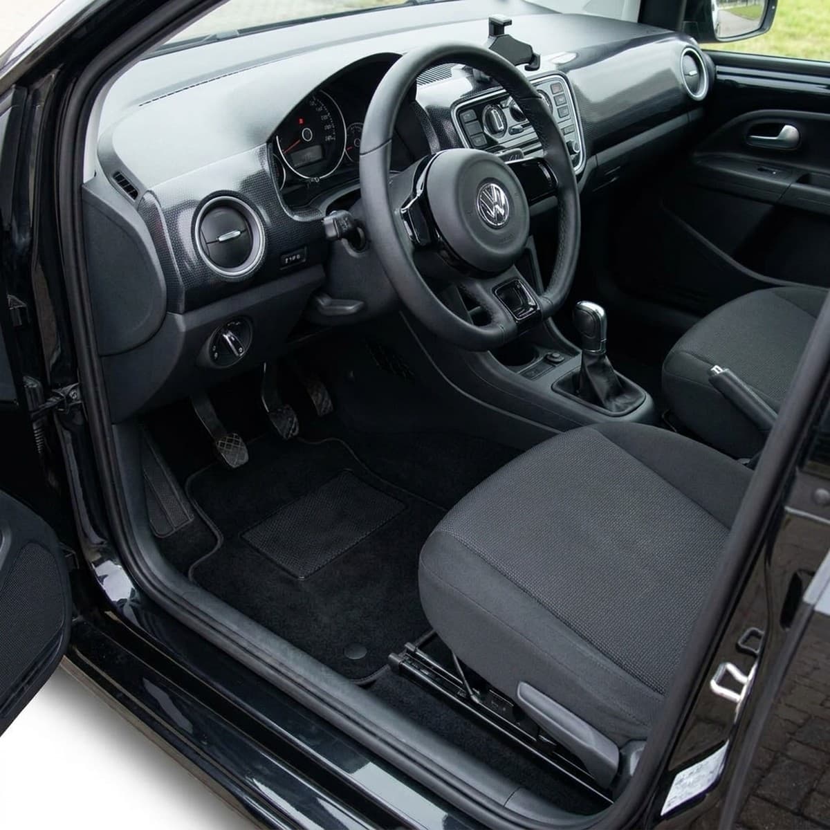Tappetini in moquette Astro montati su Volkswagen Up! (2012-)