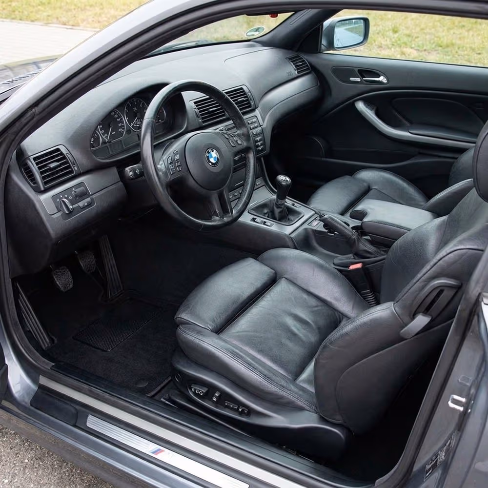 Tappetini in moquette Astro montati su BMW Serie 3 (E46) Coupé/Cabrio (1998-2006)