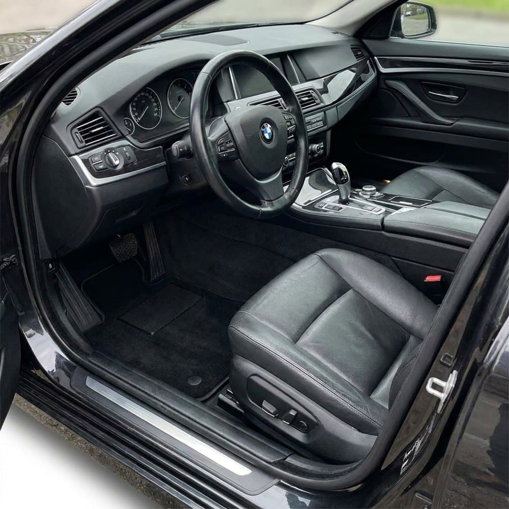 Tappetini in moquette Astro montati su BMW Serie 5 (F7-F10-F11) xDrive 4x4 (2010-2016)