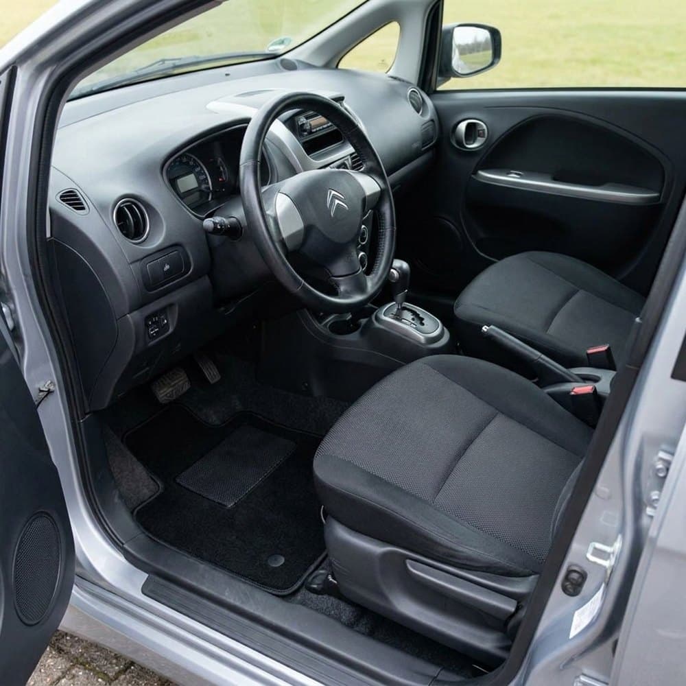Tappetini in moquette Astro montati su Citroën C-Zero (2010-)