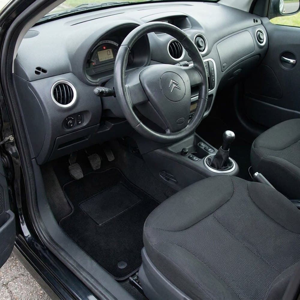 Tappetini in moquette Astro montati su Citroën C2 (2003-2010)