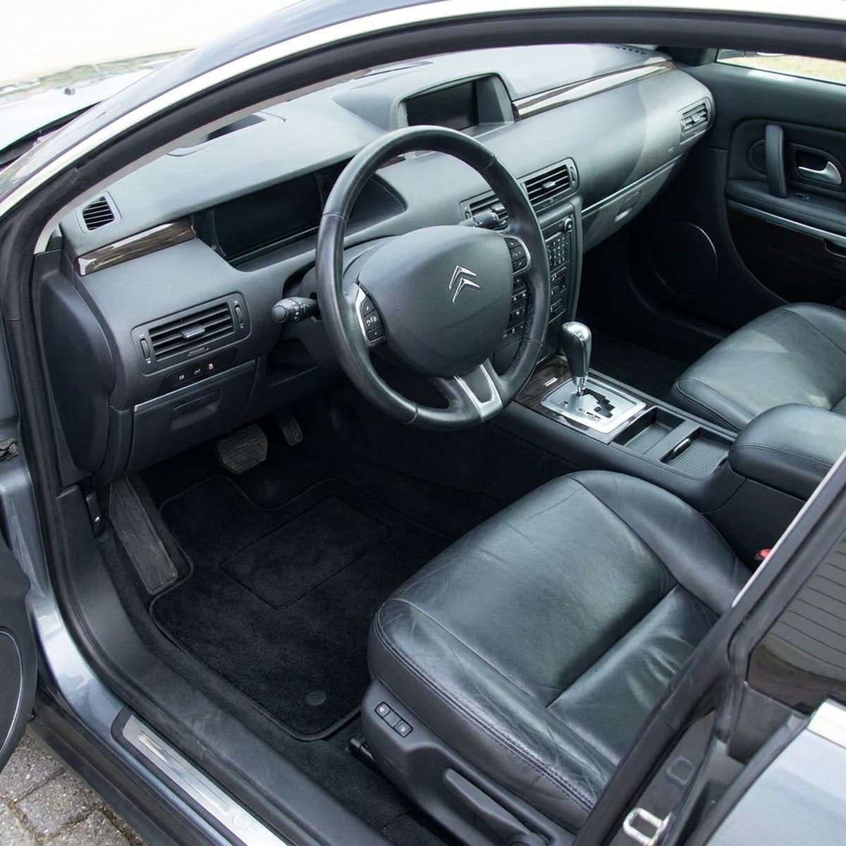 Tappetini in moquette Astro montati su Citroën C6 (2005-2016)