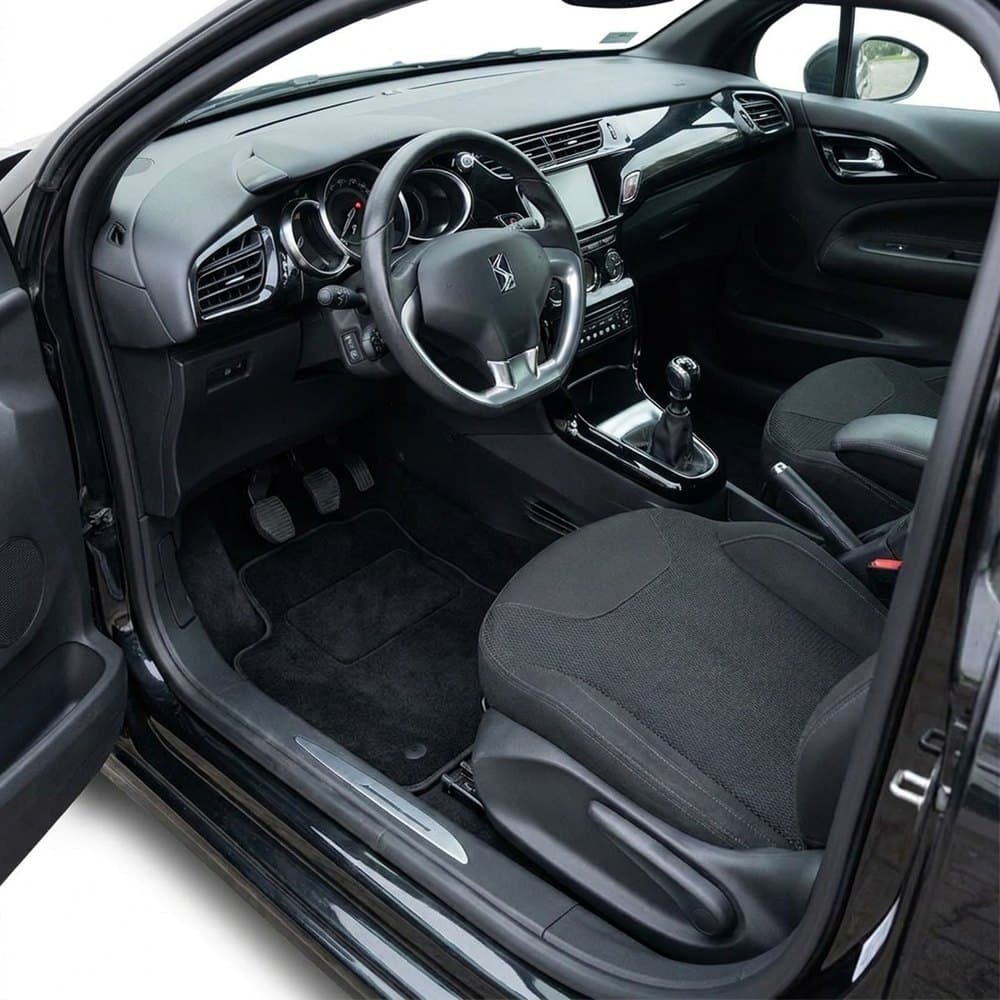 Tappetini in moquette Astro montati su DS DS 3 (2015-2019)