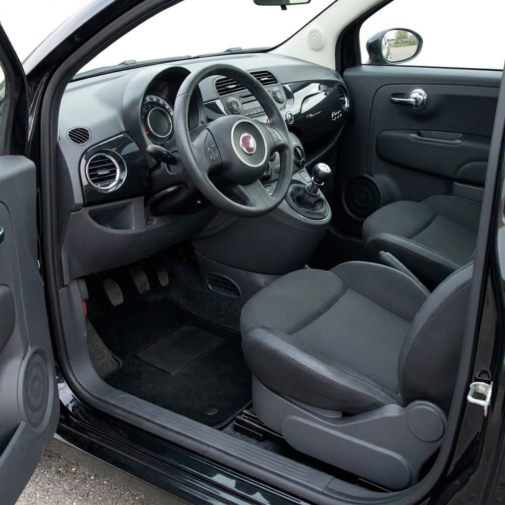 Tappetini in moquette Astro montati su Fiat 500 C (2008-2015)