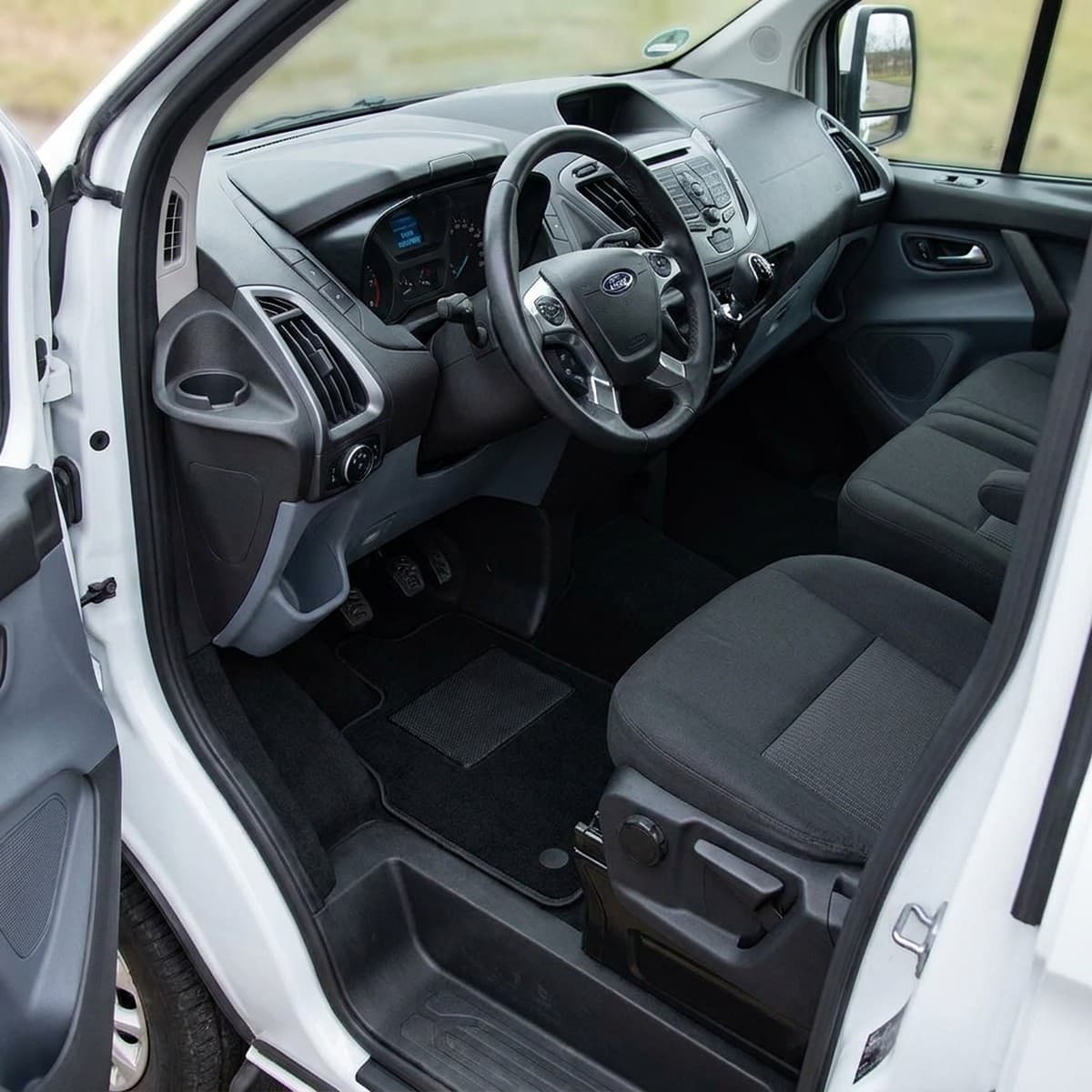 Tappetini in moquette Astro montati su Ford Transit Custom (2013-)