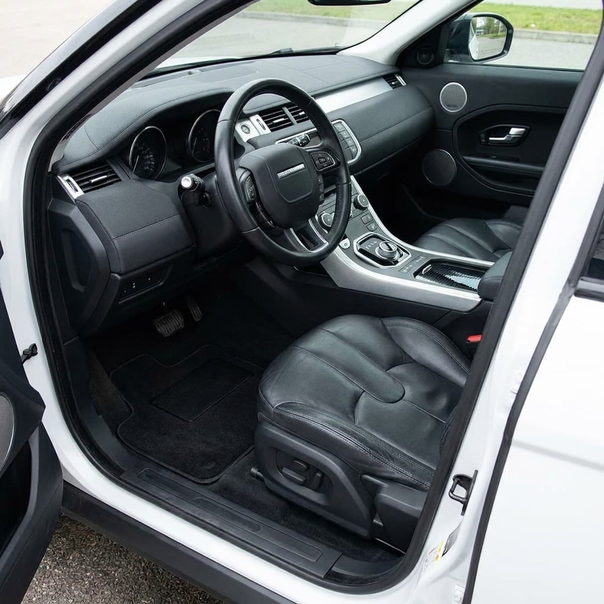 Tappetini in moquette Astro montati su Land Rover Evoque 3/5 porte (2011-2018)