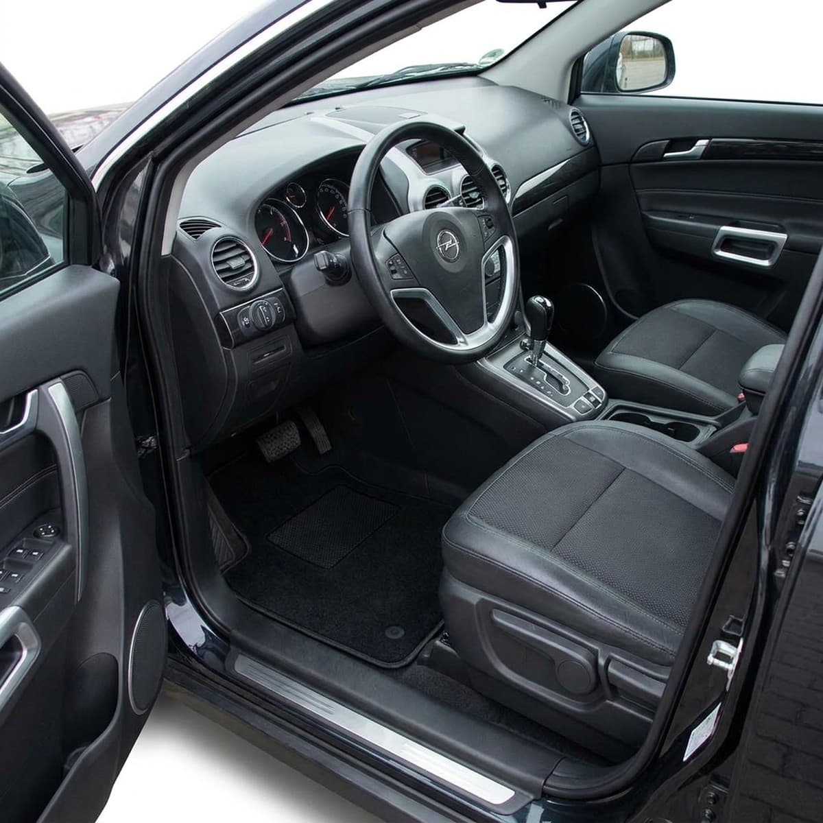 Tappetini in moquette Astro montati su Opel Antara (2006-2015)