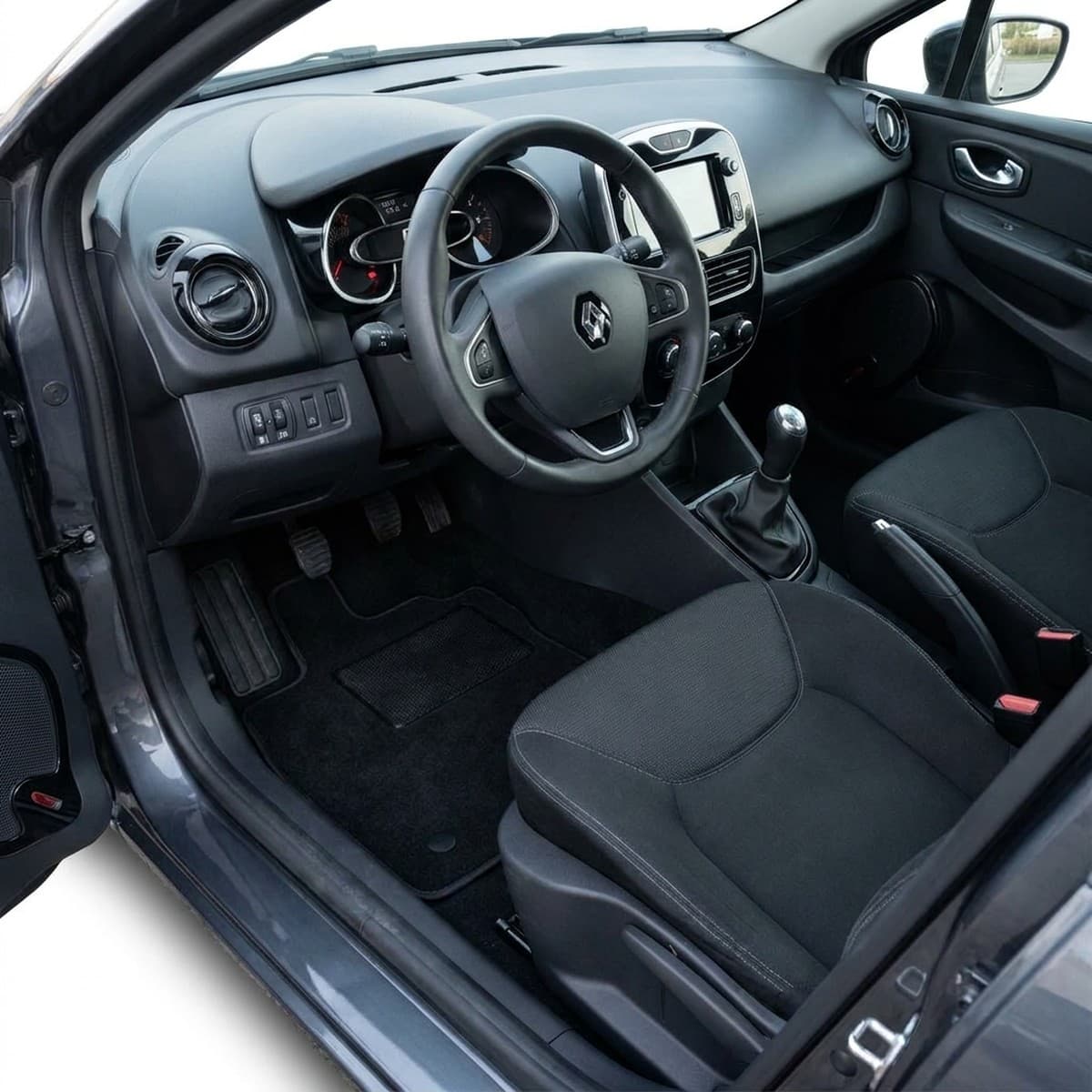 Tappetini in moquette Astro montati su Renault Clio IV 3/5 porte e Sportourer (2012-2019)
