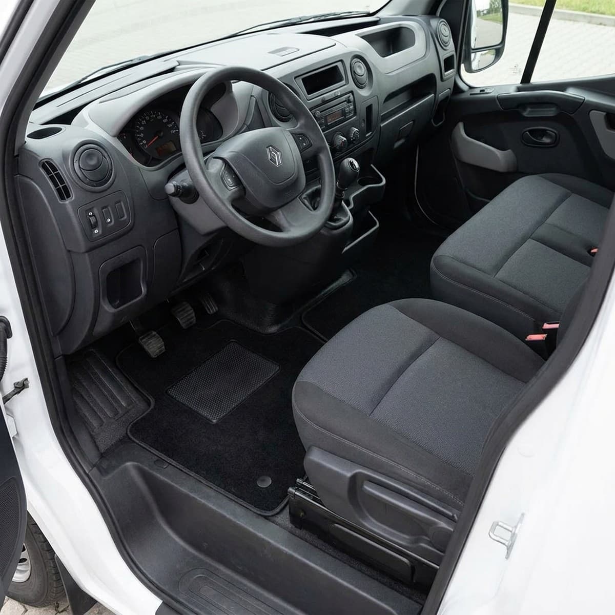 Tappetini in moquette Astro montati su Renault Master (2010-)