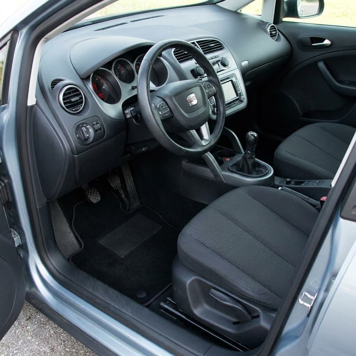 Tappetini in moquette Astro montati su Seat Altea (2011-2015)