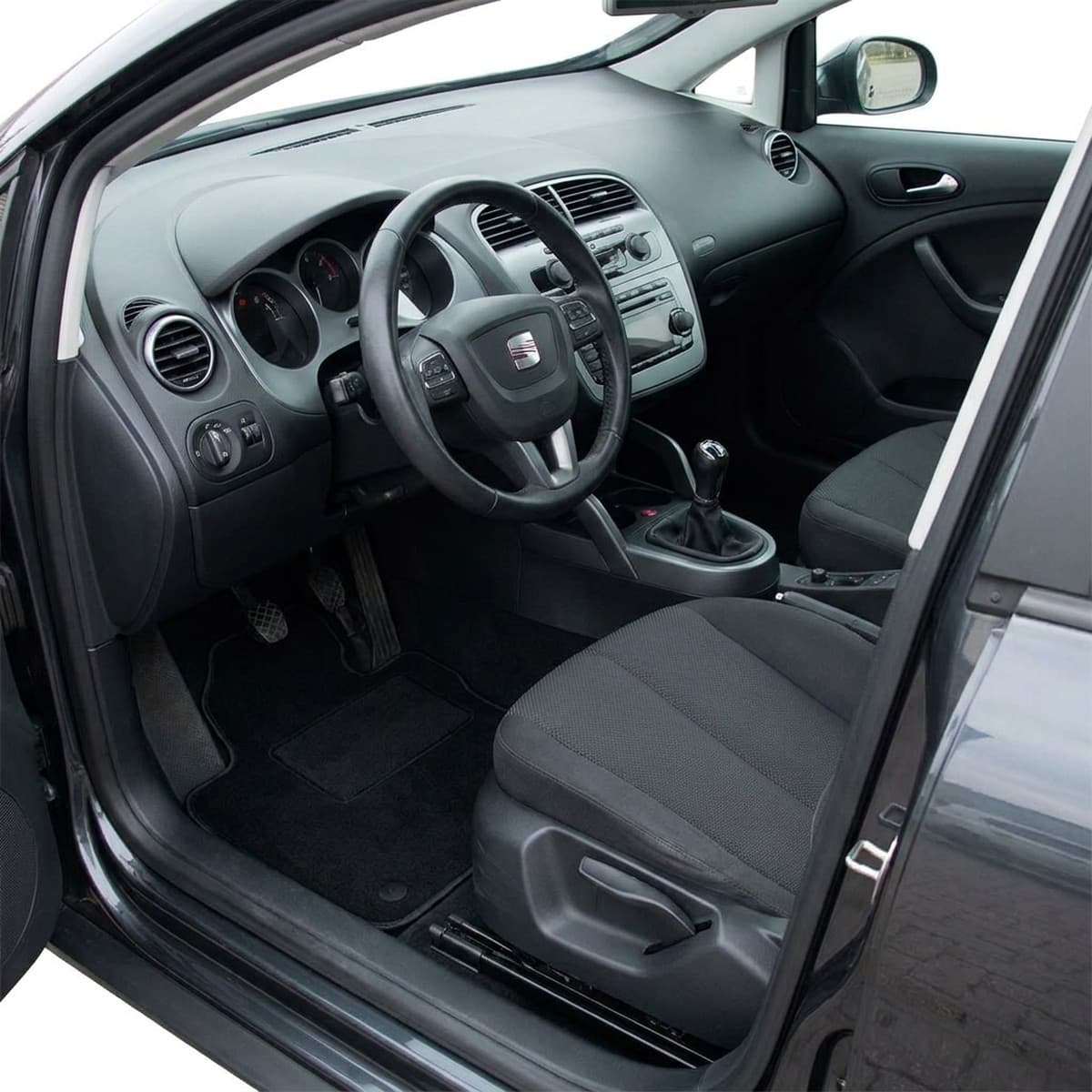 Tappetini in moquette Astro montati su Seat Altea XL (2007-2015)
