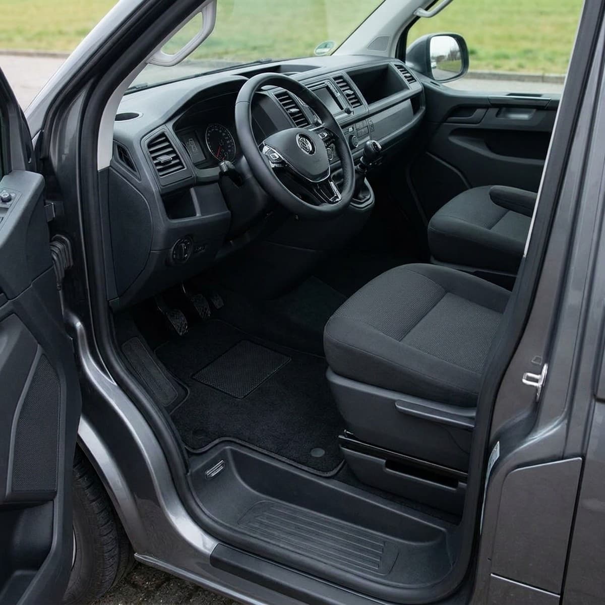 Tappetini in moquette Astro montati su Volkswagen Transporter (2015-)