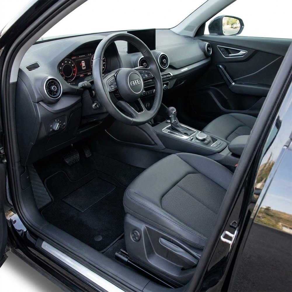 Tappetini in moquette Astro montati su Audi Q2 (2021-)